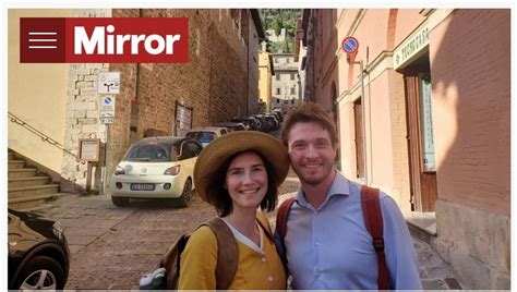 Amanda Knox and Raffaele Sollecito together in Gubbio 15 years after ...