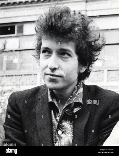 Bob dylan 1965 hi-res stock photography and images - Alamy