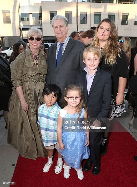 Melinda Ledbetter and Brian Wilson with children Dash Wilson, Dakota... News Photo - Getty Images