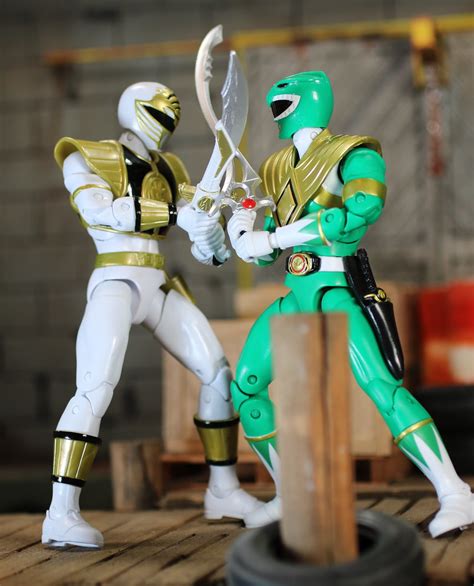 Mighty Morphin Power Rangers White Ranger Vs Green Ranger