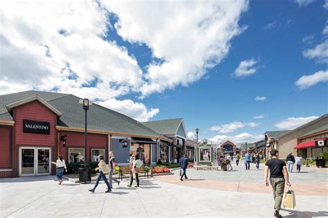 Do Business at Woodbury Common Premium Outlets®, a Simon Property.