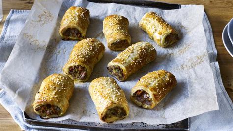 Tom Kerridge's sausage rolls recipe - BBC Food