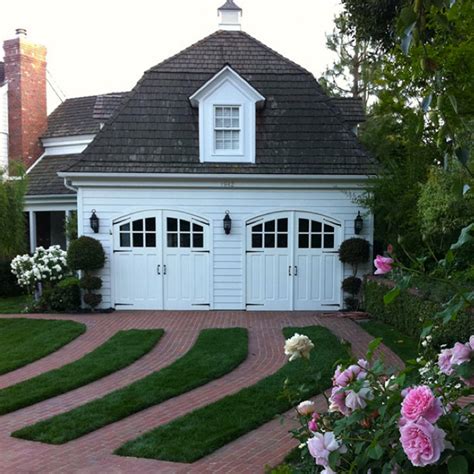 Garage Door Landscaping Ideas | HGTV