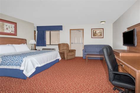 Days Inn by Wyndham Sidney NE | Sidney, NE Hotels