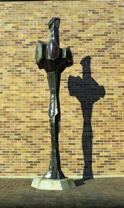 File:Sculpture at Western Washington State College, 1970.jpg - Wikimedia Commons
