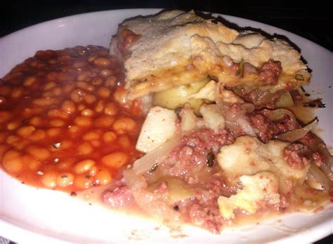 Northern Food: Corned beef and potato suet crust pie