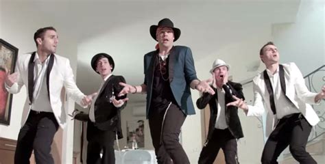 WATCH: ‘Uptown Funk’ parodies celebrate Passover | Globalnews.ca