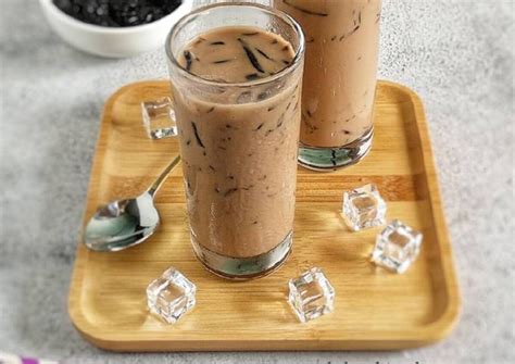 Resep Es Kopi Cincau yang Segar dan Nikmat 100% Khas Alami