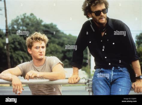 Close range 1986 sean penn hi-res stock photography and images - Alamy