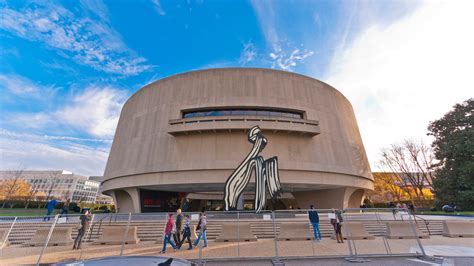 Hirshhorn Museum and Sculpture Garden – Museum Review | Condé Nast Traveler