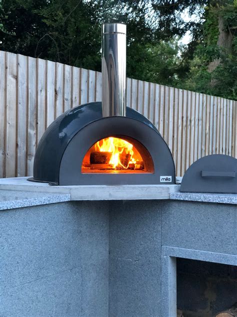 How To Use A Pizza Oven On Bbq at Allan Bergeron blog