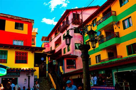 Guatapé: The Most Colorful Town in Colombia? | Beyond my Border