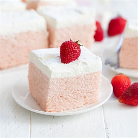 3 Ingredient No Bake Strawberry Cloud Cake (No Flour, Eggs, Added Sugar, Butter or Oil) - Kirbie ...