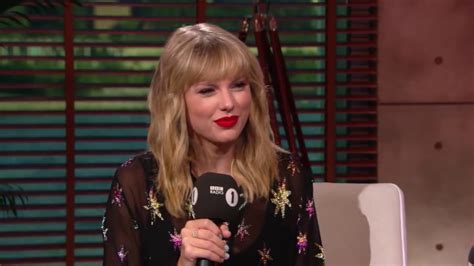 Taylor Swift LOVES to talk....Her BEST INTERVIEW EVER - YouTube