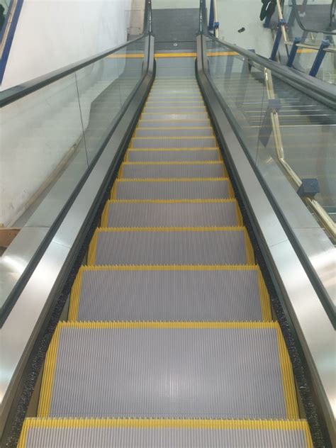 Escalator Step Safety Demarcation Lines Plymouth - ESD Escalator Aesthetics