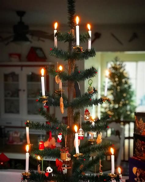 Pin by mitei on Christmas | Photo candles, German christmas, Feather tree