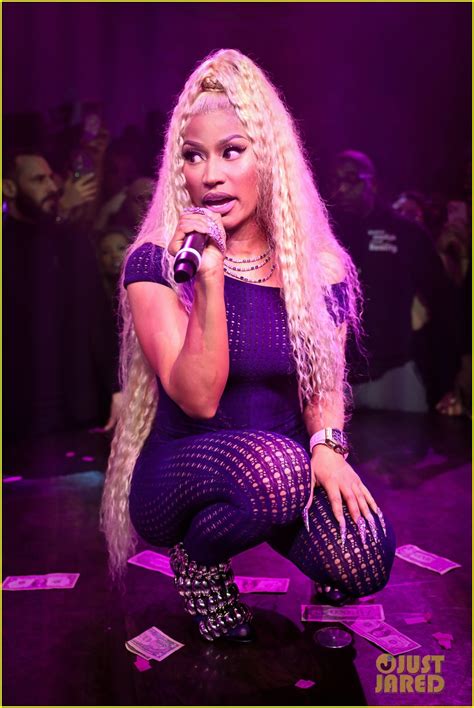 Nicki Minaj Refuses to Perform 'Starships' at NYE Show, Calls It a ...