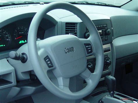 2007 Jeep Grand Cherokee Interior | U.S. News & World Report