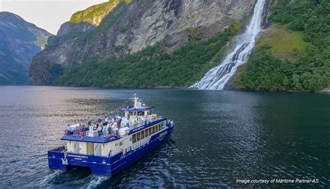 Fjord Cruise Alesund Geiranger 3 fjords in 3 hours - things to do in Ålesund.