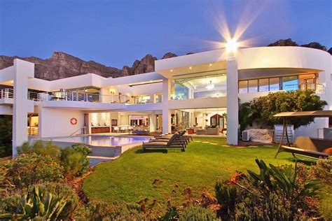 Hollywood Mansion Camps Bay, Cape Town