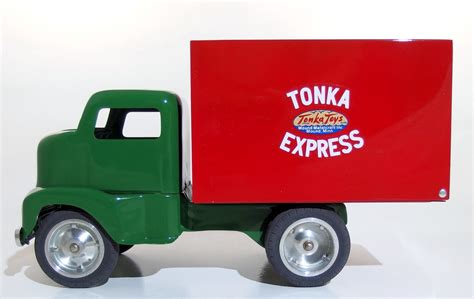 Tonka 1950 "Tonka Express" Box Van Truck - Restored - Trucks From The Past