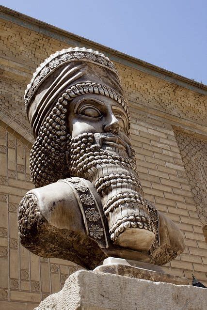 Statue of Great king Cyrus in Shiraz City | Cyrus the great, Shiraz ...