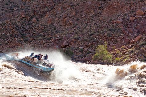Heavy Snow Means Excellent Rafting on Western Rivers - The New York Times
