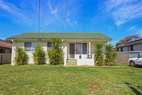 4 Wewak Street, Ashmont | Property History & Address Research | Domain