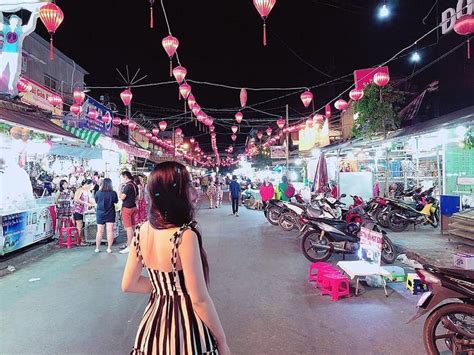 Phu Quoc Night Market - “The island paradise” for food lovers