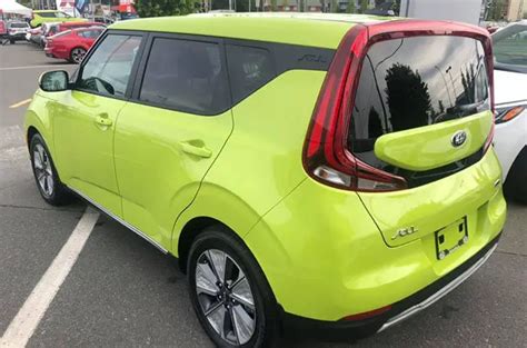 2020 Kia Soul EV In Space Green Exterior Color (LIVE PHOTOS)