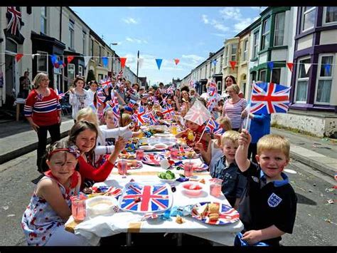 Planning a platinum jubilee street party? Apply for a street closure ...