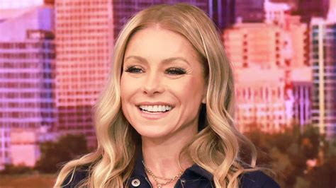 Kelly Ripa Leaving ‘Live’? Her Talk Show Future Revealed – Hollywood Life