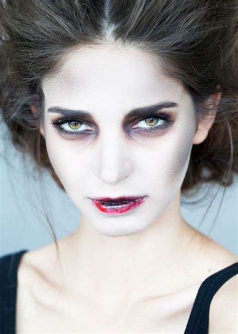 15 Amazing Vampire Makeup Ideas For Halloween Party - Fashions Nowadays | Zombie halloween ...