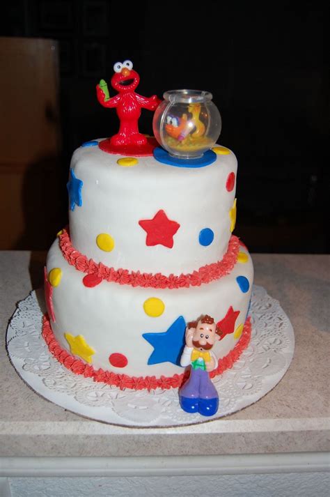 Elmo's World Cake - CakeCentral.com