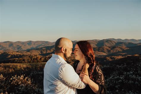 Max Patch Fall Engagement Session — SB PHotographs