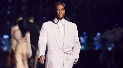 Law Roach May Have Retired From Styling, But Last Night He Made His Runway Model Debut - EBONY