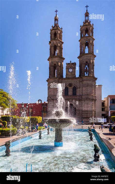 Cathedral and fountain of Tepic, Nayarit, Mexico Stock Photo - Alamy