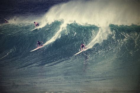 Surfing Photography Vintage Waimea Bay Hawaii Big Wave Surf Photo - Etsy