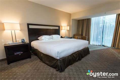 Hilton Anaheim Review: What To REALLY Expect If You Stay