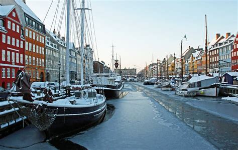 Winter in Nyhavn, Copenhagen Editorial Photo - Image of denmark, snow ...