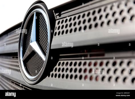 Mercedes benz truck logo hi-res stock photography and images - Alamy