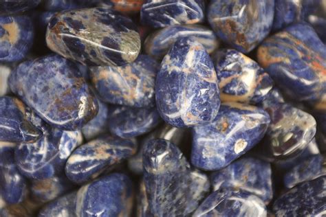 15 Best Crystals To Help You Focus - That Crystal Site