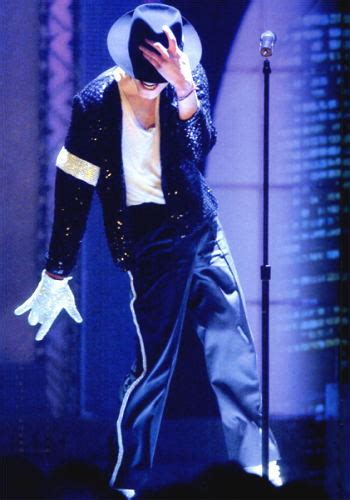 Entertainment World: Moonwalk - Michael Jackson - Billie Jean - The ...