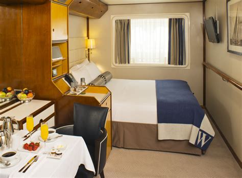 Small Ship Cruise Line Review: Windstar Cruises – Quirky Cruise