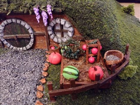 Made a little garden for my hobbit hole. : miniatures