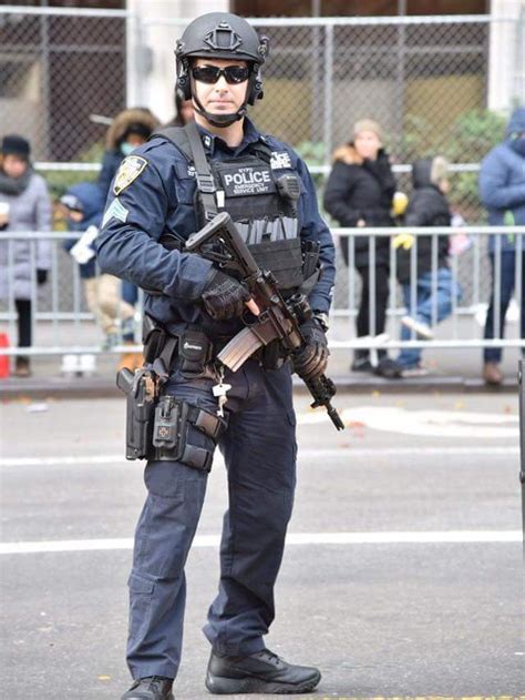 NYPD ESU OFFICER | Nypd, Military special forces, Military police