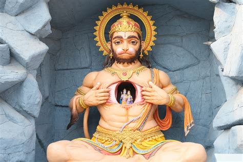 Hanuman Jayanti 2023: भगवान राम के जन्म के 6 दिन बाद ही क्यों हुआ था ...