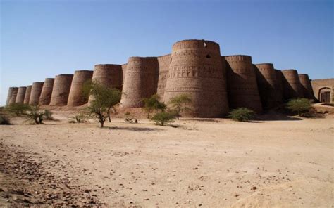 List of Historical Forts in Pakistan That You Must Visit | Zameen Blog