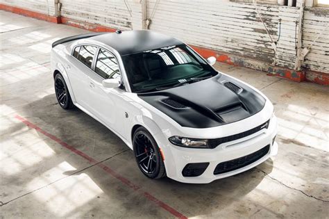 Used 2021 Dodge Charger SRT Hellcat Redeye Widebody Review | Edmunds