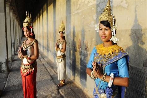 Cambodia Traditional Greeting - Etiquettes - Useful Phrases